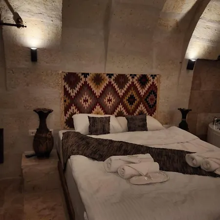 Mmf Cave House *