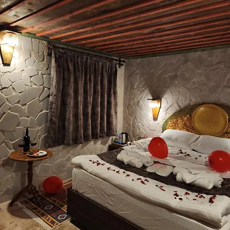 Mmf Cave House Невшехир