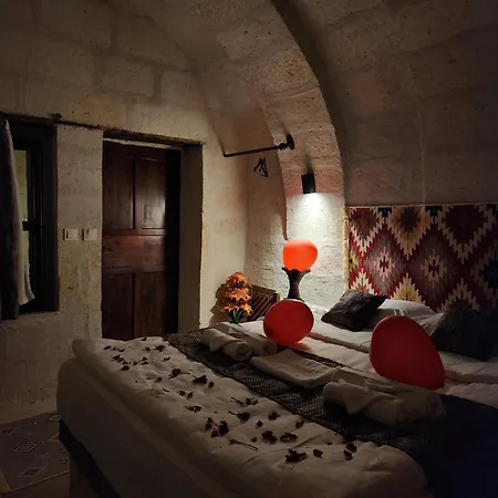 Alojamento de Acomodação e Pequeno-almoço Mmf Cave House 3*