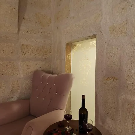 Alojamento de Acomodação e Pequeno-almoço Mmf Cave House 3*