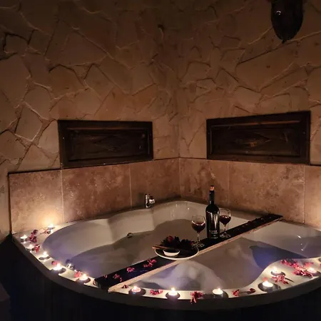 Mmf Cave House Alojamento de Acomodação e Pequeno-almoço Nevşehir