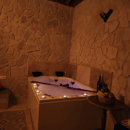 Mmf Cave House Alojamento de Acomodação e Pequeno-almoço Nevşehir