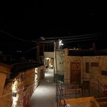 Mmf Cave House Alojamento de Acomodação e Pequeno-almoço Nevşehir