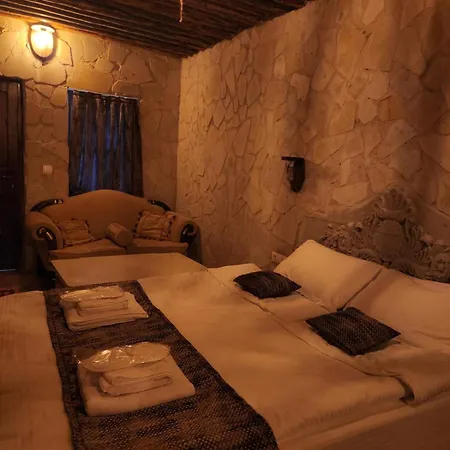 Mmf Cave House *