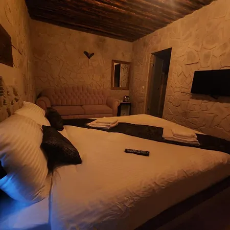 Mmf Cave House *