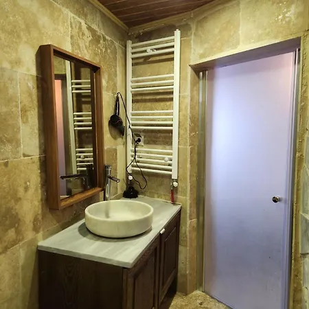 Mmf Cave House Невшехир