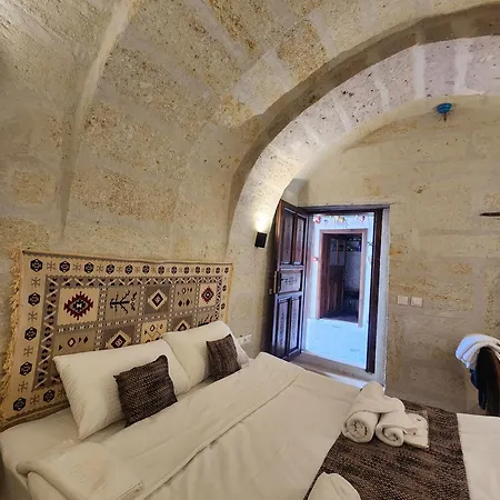 Panzió Mmf Cave House 4*