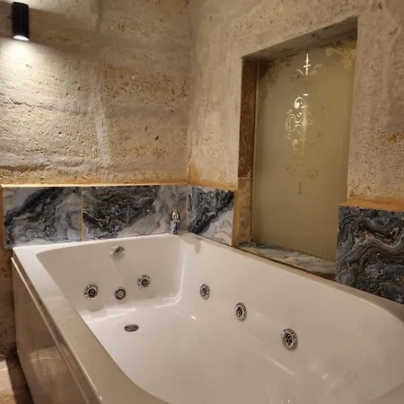 לינה וארוחת בוקר Mmf Cave House נבשהיר