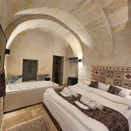 Mmf Cave House 4* Невшехир