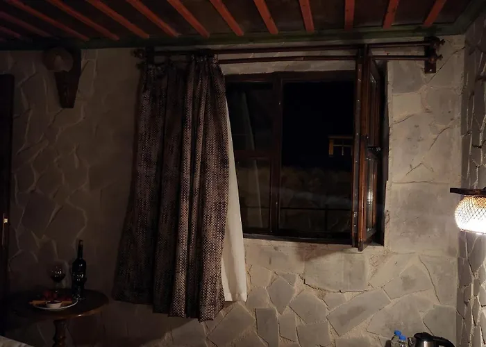 Bed and breakfast Mmf Cave House