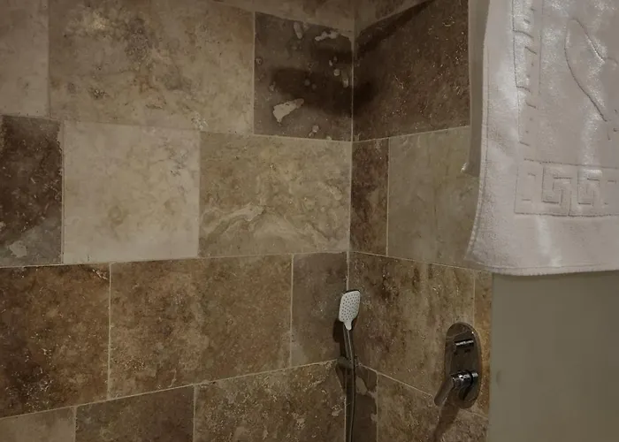 Bed and breakfast Mmf Cave House