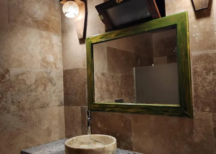 Bed and breakfast Mmf Cave House