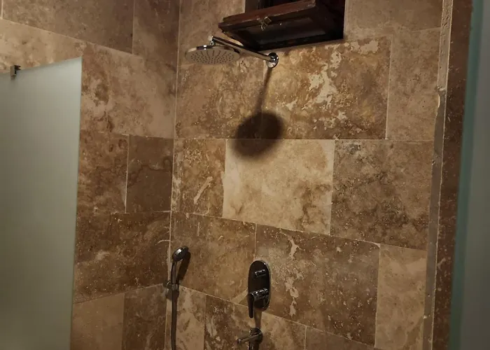 Mmf Cave House Bed and breakfast 3*